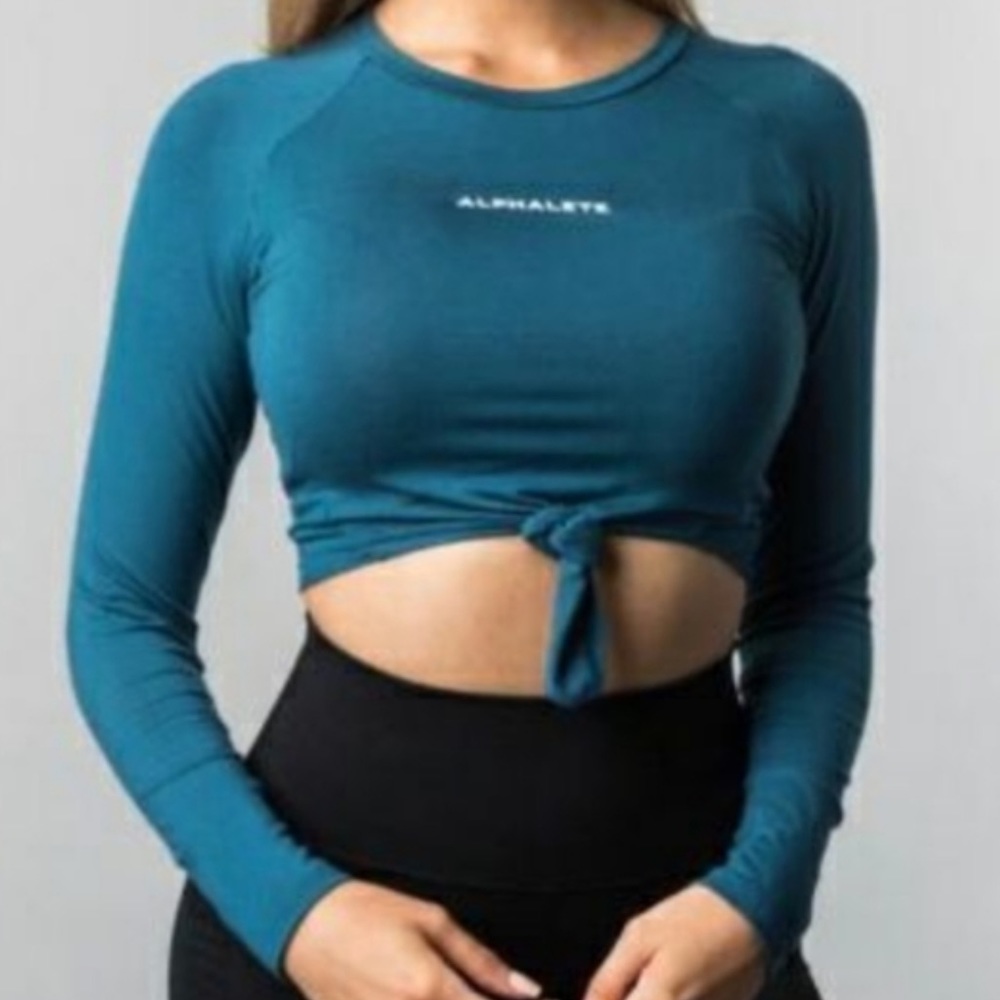 NWT Alphalete Aspire tie front top